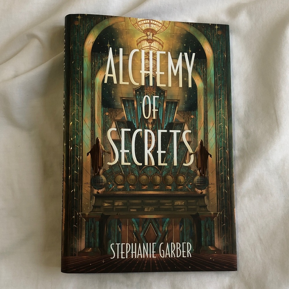 Alchemy of secrets by Stephanie Garber (FairyLoot edition)